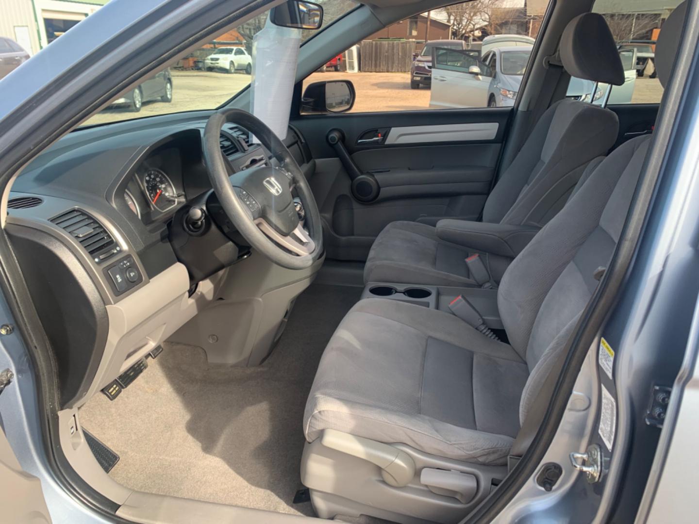 2010 Blue /gray Honda CR-V EX 2WD AT (3CZRE3H58AG) with an 2.4L L4 DOHC 16V engine, Automatic transmission, located at 1830 North Belt Line Road, Irving, TX, 75061, (469) 524-0199, 32.834373, -96.993584 - Photo#7